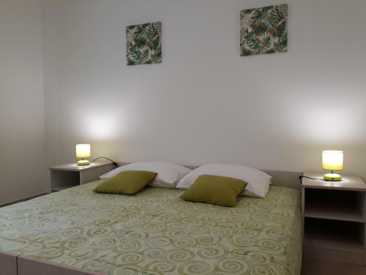 Apartments Jelicic Biograd Na Moru Εξωτερικό φωτογραφία