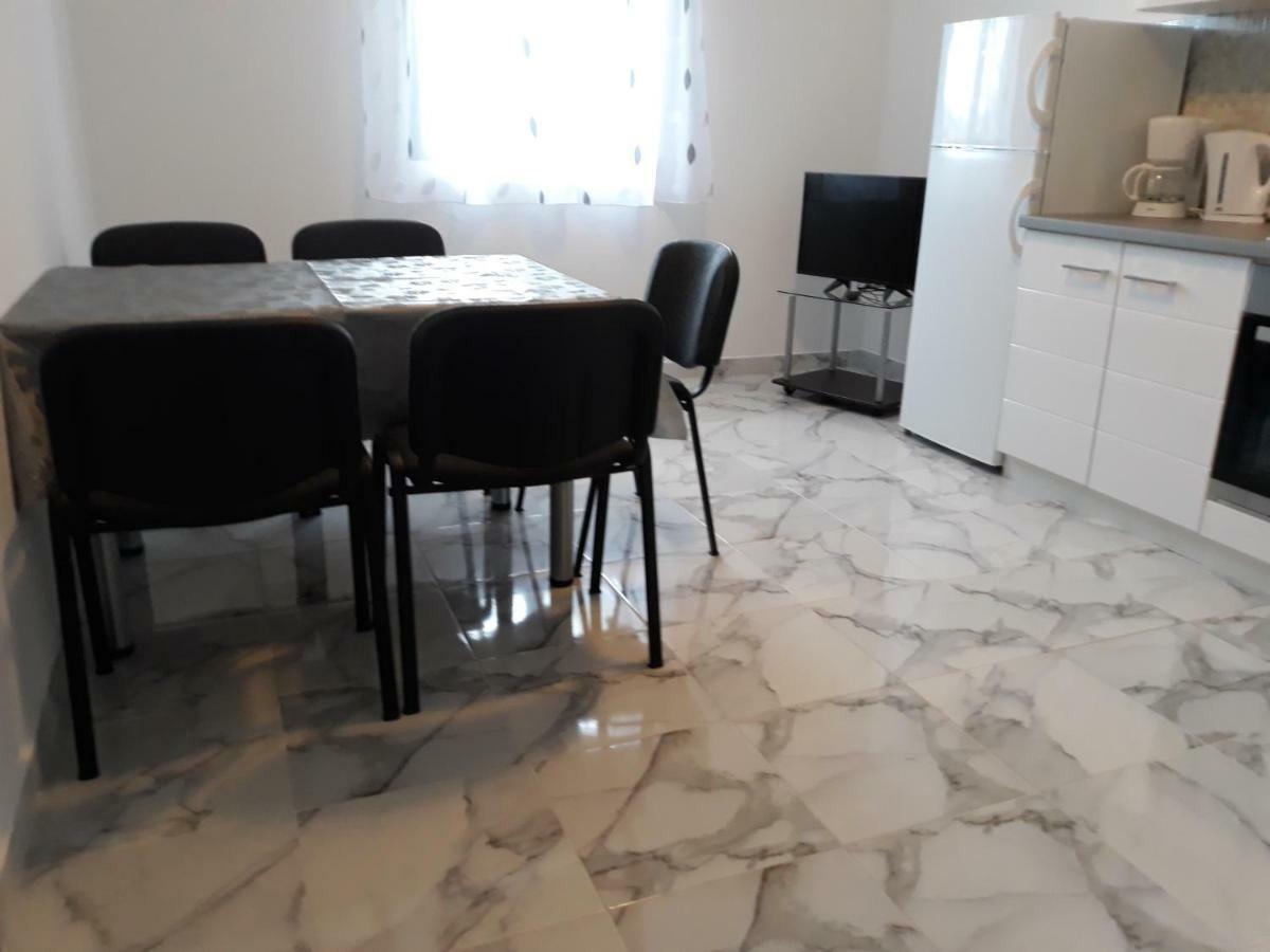 Apartments Jelicic Biograd Na Moru Εξωτερικό φωτογραφία
