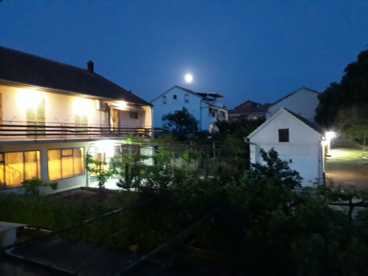 Apartments Jelicic Biograd Na Moru Εξωτερικό φωτογραφία