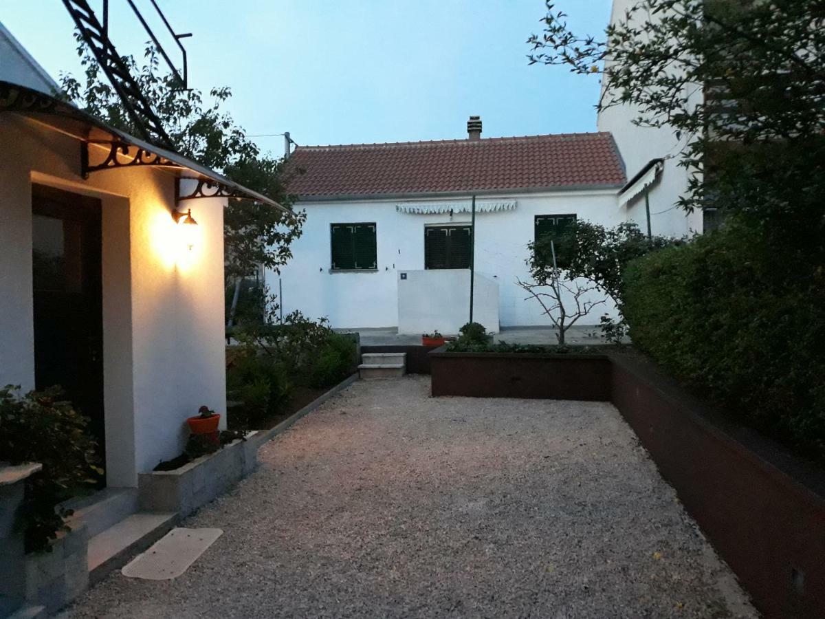 Apartments Jelicic Biograd Na Moru Εξωτερικό φωτογραφία